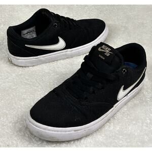 Nike Shoes Womens 6 SB Check Solarsoft Running Sneakers Black Round 921463-010